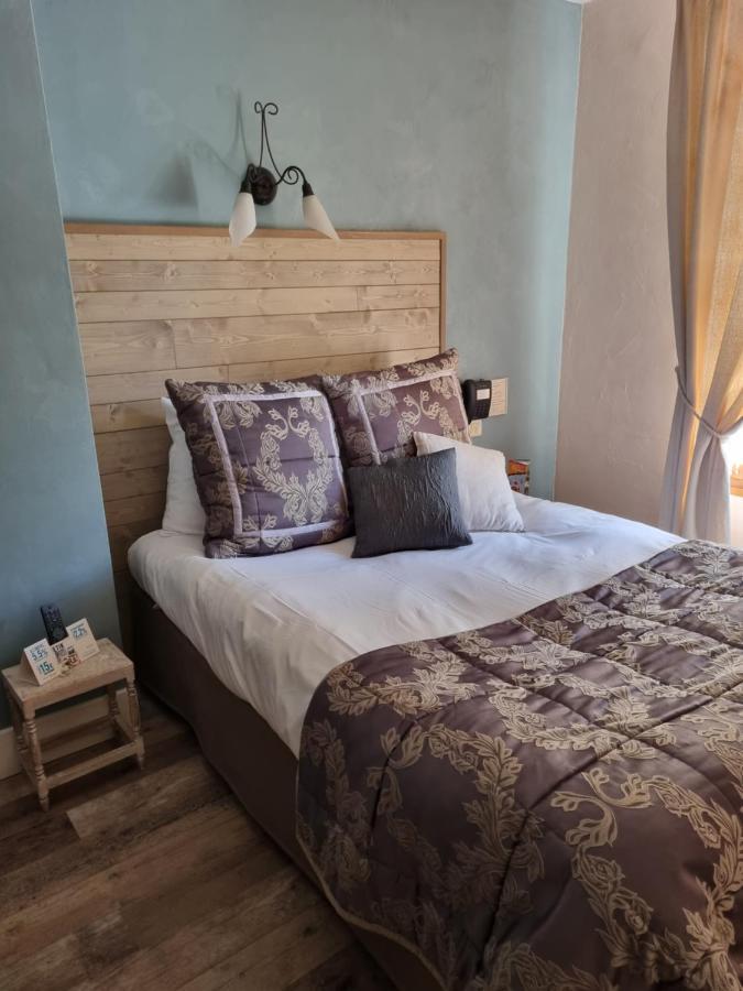 Logis Hotel-restaurant Le Relais Hotel Hauterives