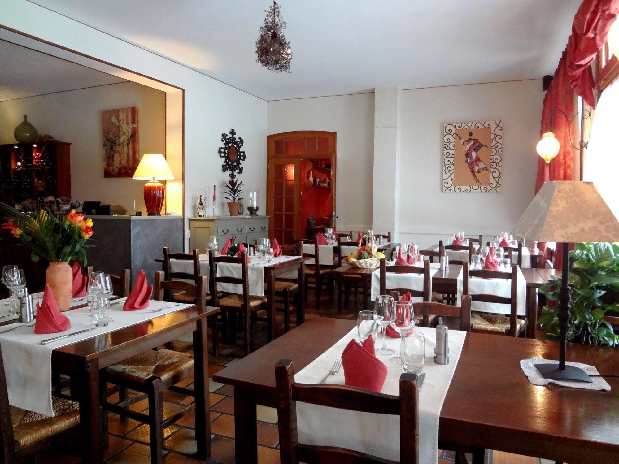 Hotel Logis Hotel-restaurant Le Relais Hauterives