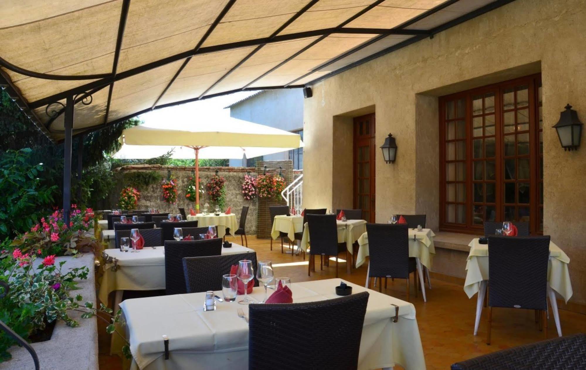 Logis Hotel-restaurant Le Relais 3* Hauterives